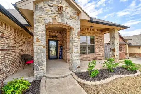 1800 NE 25th Street, Moore, OK 73160