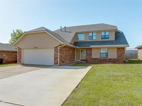 2300 NE 9th Street, Moore, OK 73160