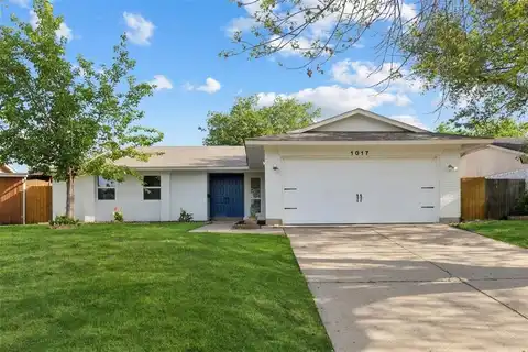 1017 Mountview Drive, Carrollton, TX 75006