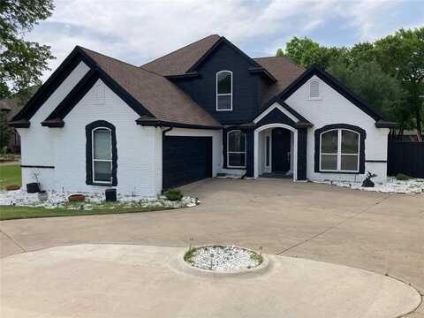 312 Leeward Circle, Azle, TX 76020