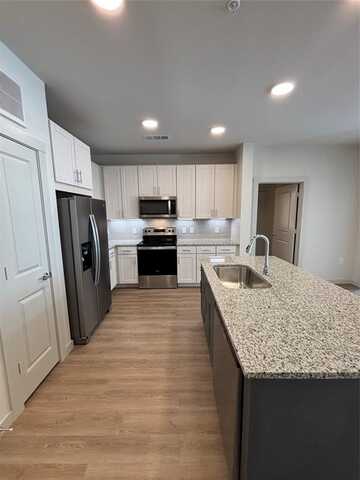 3751 Central Expressway, McKinney, TX 75070