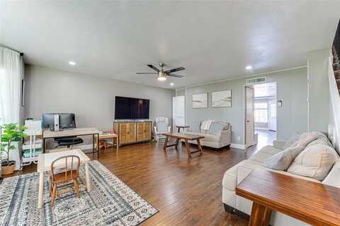 5808 Marina Drive, Garland, TX 75043