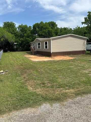 912 Pawnee Trail, Granbury, TX 76048
