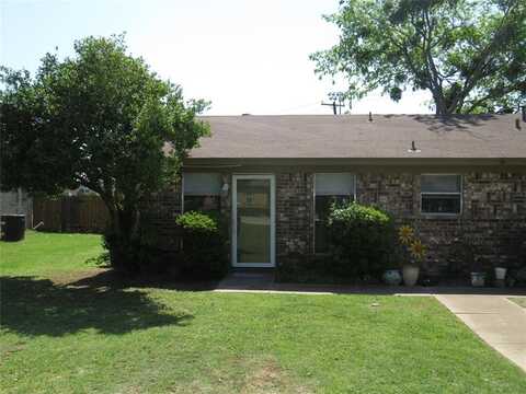 713 Pleasant Manor Avenue, Burleson, TX 76028