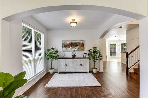 6807 Lagoon Drive, Grand Prairie, TX 75054