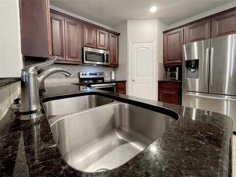 4155 Nia Drive, Irving, TX 75038
