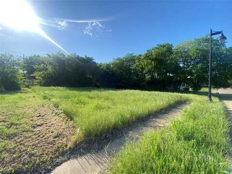 1060 Bransford Street, Fort Worth, TX 76104