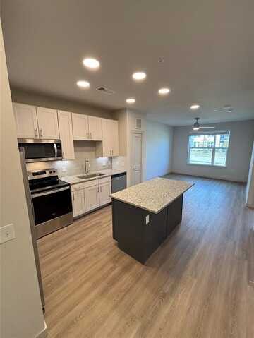 3751 Central Expressway, McKinney, TX 75070