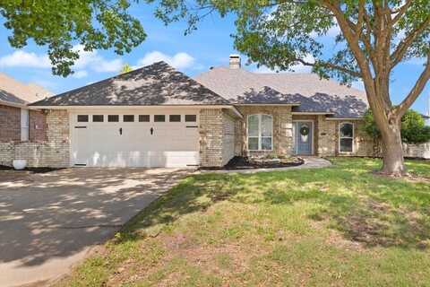 10200 Fieldcrest Drive, Benbrook, TX 76126