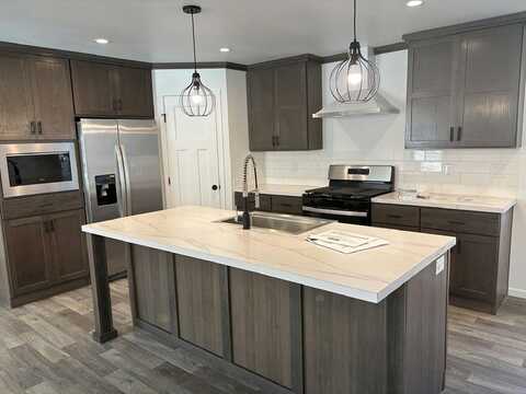 154 Cimarron, Lake Elmo, MN 55042