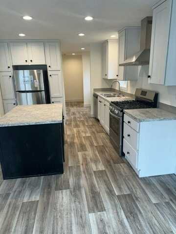 109 laurinda, Mankato, MN 56001