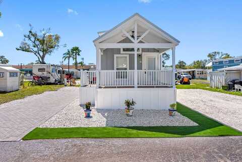 12121 Vonn Rd, Largo, FL 33774