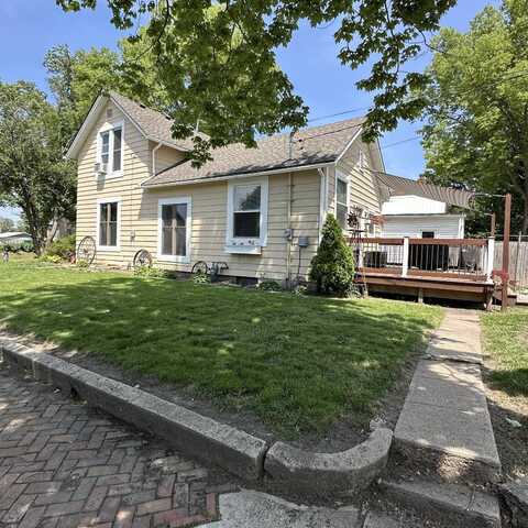 516 W Mills St, Creston, IA 50801