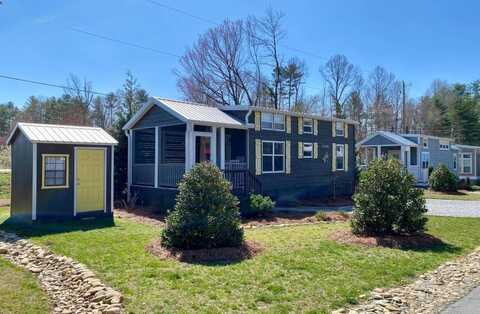 33 Drifting Brook Lane, Flat Rock, NC 28731