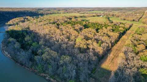 09 County Road 318, Tecumseh, MO 65760