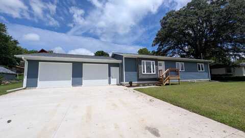 200 E Depot St, Exira, IA 50076