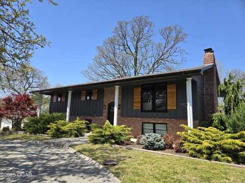 2991 Southern Hills Drive, Joplin, MO 64804