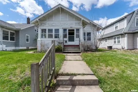 2826 ARLINGTON Avenue, Davenport, IA 52803