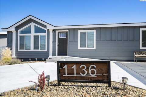 1136 Harrison Pl, Kennewick, WA 99336
