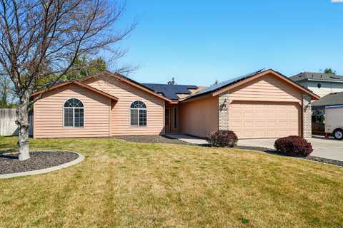 5102 Mockingbird Court, West Richland, WA 99353