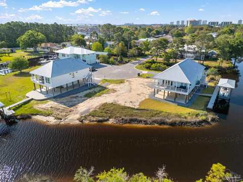 5517 Sea Spray Dr, Pensacola, FL 32507