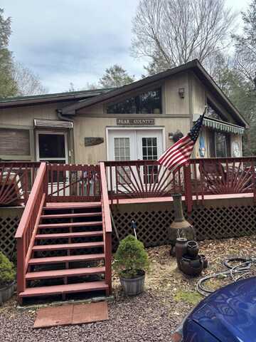 82 Pocono Rd, Albrightsville, PA 18210
