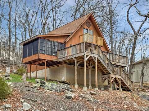 1037 Porter Drive, Bushkill, PA 18324