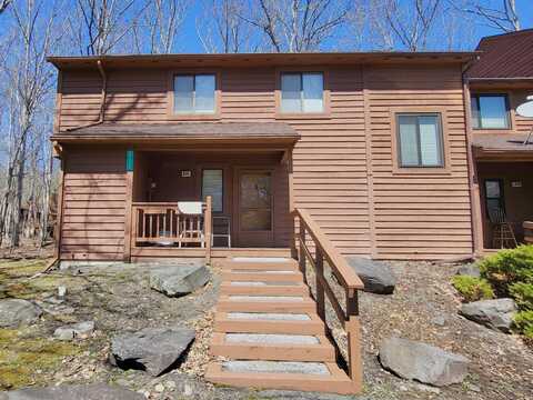 211 Falls Circle, Bushkill, PA 18324