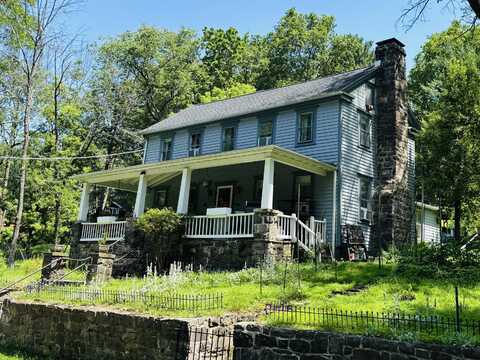 166 Alpine Lake Road, Henryville, PA 18332