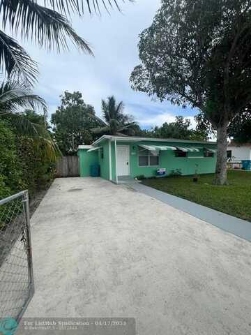 2780 NW 2nd St, Boynton Beach, FL 33435
