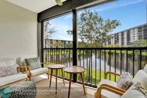 2228 N Cypress Bend Dr, Pompano Beach, FL 33069