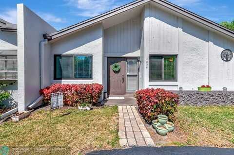 4336 Palm Forest Dr S, Delray Beach, FL 33445