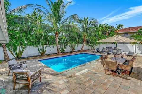 2740 NE 30th Pl, Fort Lauderdale, FL 33306
