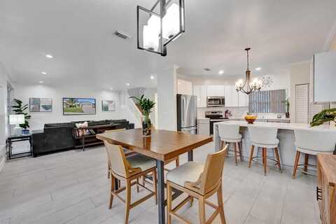 20725 NW 3rd St, Pembroke Pines, FL 33029