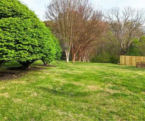 165 Brentwood Place, Lenoir City, TN 37772