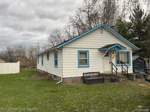 5821 FELSKE Drive, Brighton, MI 48116