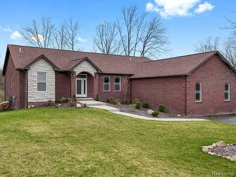 6750 SUNSET Drive, South Lyon, MI 48178