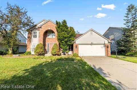 2000 TWIN SUN Circle, Walled Lake, MI 48390
