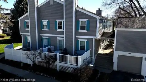 21142 E Glen Haven Circle, Northville, MI 48167
