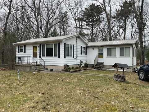 5349 E 8TH Street, Au Gres, MI 48703
