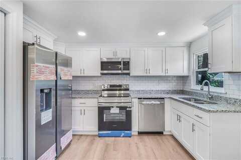 2460 Hemlock Street, Norfolk, VA 23513