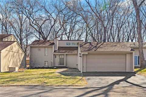 1820 Comstock Lane N, Plymouth, MN 55447