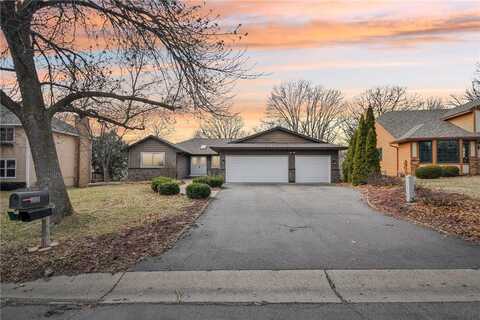 11884 Evergreen Circle NW, Coon Rapids, MN 55448