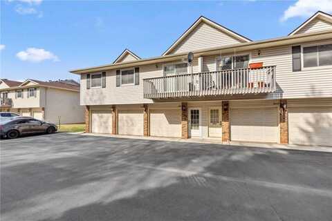 2451 Grenadier Avenue N, Oakdale, MN 55128