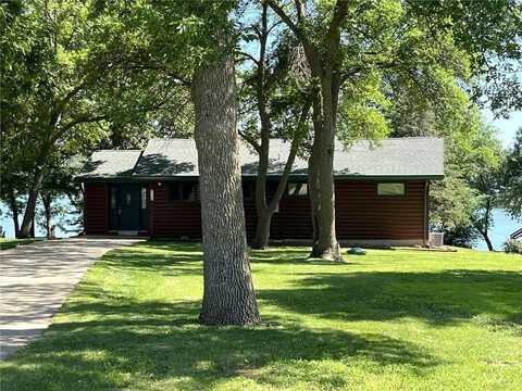 310 Highcroft Drive, Windom, MN 56101