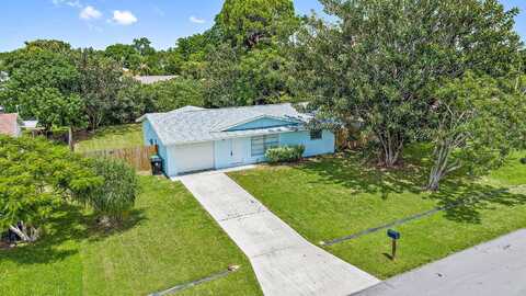 1549 SE Minorca Avenue, Port Saint Lucie, FL 34952