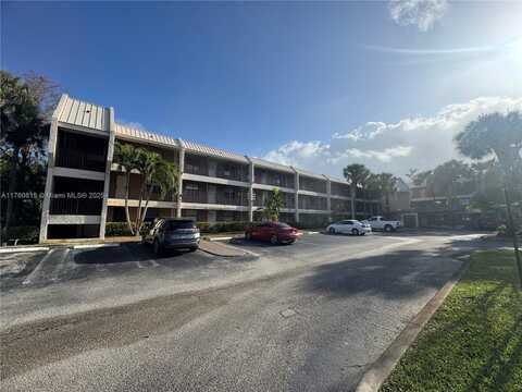 8715 Shadow Wood Boulevard, Coral Springs, FL 33071