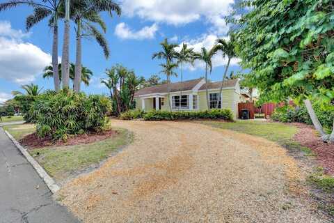 946 Paseo Morella, West Palm Beach, FL 33405