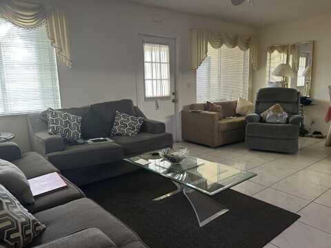 213 Pine Hov Circle, Greenacres, FL 33463
