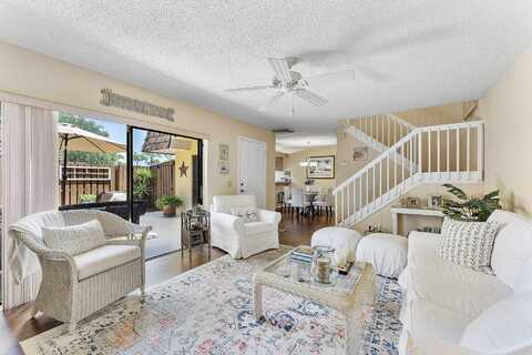 2802 28th Lane, Greenacres, FL 33463